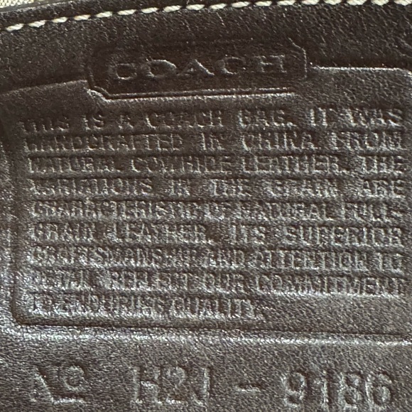 🔥SALE🔥 VINTAGE COACH 🔥SALE🔥 - Picture 9 of 9